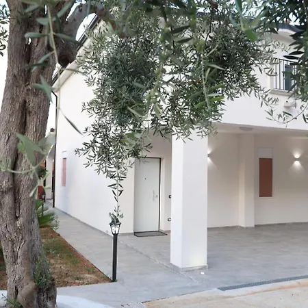 Twins House Pensionat *